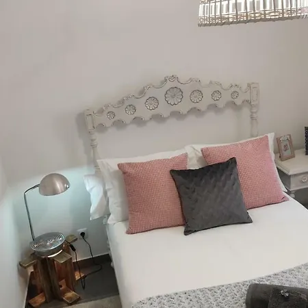 Гостевой дом Casa 40th-music Wood House 4*